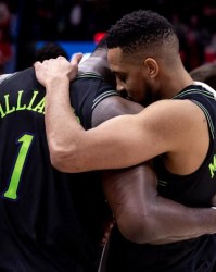  锡安脚踝扭伤预计缺席两周常规赛  