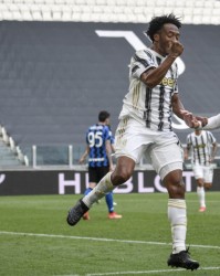  国际米兰绝杀尤文，登顶意甲积分榜  