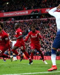  利物浦逆转绝杀热刺登顶积分榜  