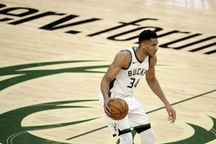  字母哥达成生涯第60次双十数据  