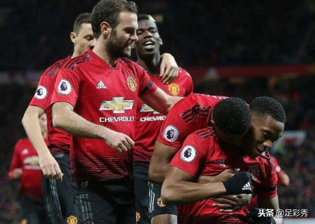  佛罗伦萨队长重伤缺阵，球队防线遭遇考验  