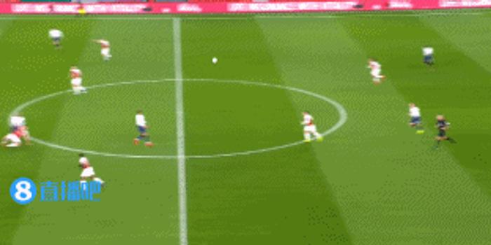  杜塞尔多夫定位球建功，角球配合敲开胜利之门取三分