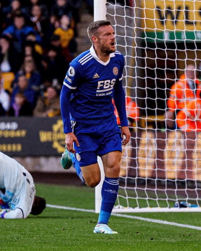  蒂勒曼斯精妙挑传,莱斯特城客场战胜狼队  